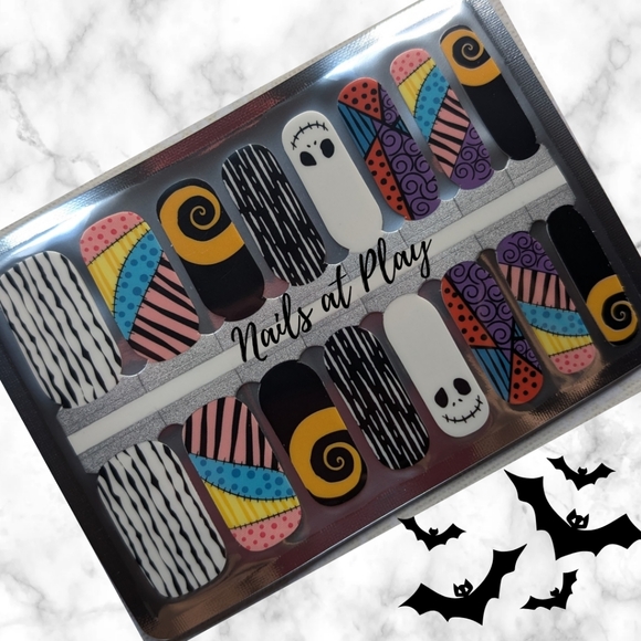 5 for $15 Nail Wraps- This Is Halloween - Picture 1 of 3